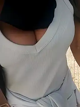 LaraReinaDelSol online show from December 2024 11:00:01 AM