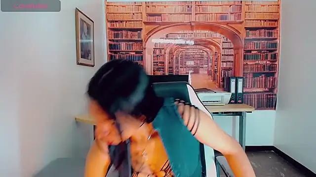 khiara moretti online show from January 2025 07:34:01 PM