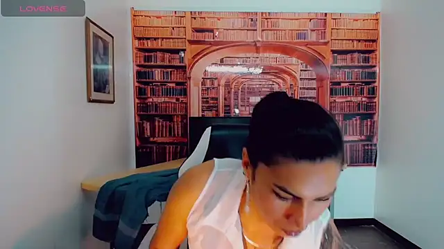 khiara moretti online show from March 2025 07:54:02 PM