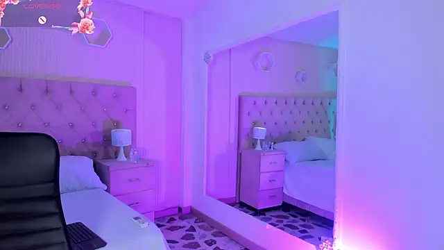 Agathaargent  online show from October 2025 10:16:02 AM