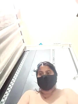 Shoni   online show from December 2025 05:09:01 PM