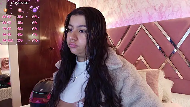 Miaa Smiith1 online show from February 2025 12:08:01 PM