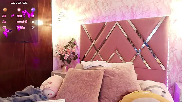 Miaa Smiith1 online show from March 2025 03:16:02 PM