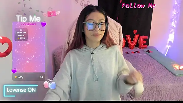 Sofia thomson1 t online show from February 2025 10:56:02 AM