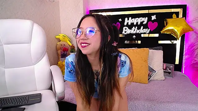 Moon Water   online show from February 2025 07:07:01 AM