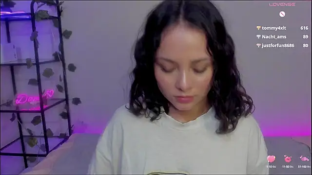 Megan Rodrigo online show from January 2025 01:15:01 AM