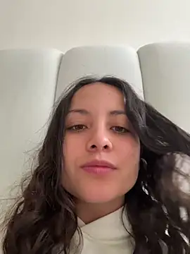 Megan Rodrigo online show from May 2026 01:18:02 PM