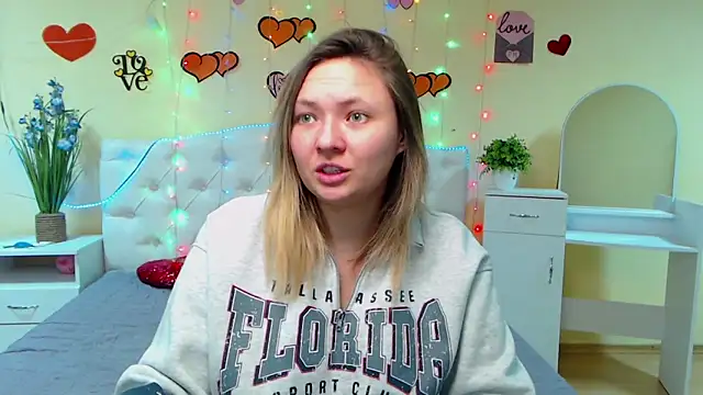 SallyVerda online show from February 2025 06:19:01 PM