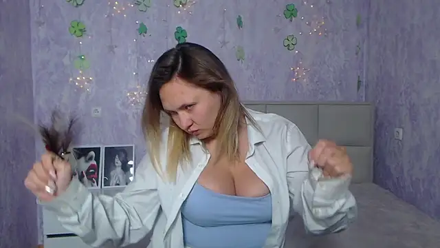 SallyVerda online show from March 2025 04:08:02 AM