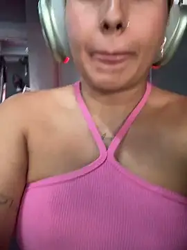 Amber Martins  online show from March 2025 06:07:01 PM