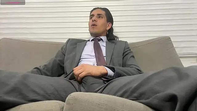 Tom blunt96 online show from February 2025 10:44:02 PM