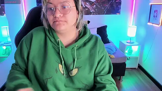 lucky-leah online show from September 2025 03:50:01 AM