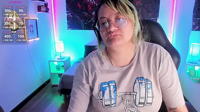 lucky-leah online show from October 2025 03:28:02 AM