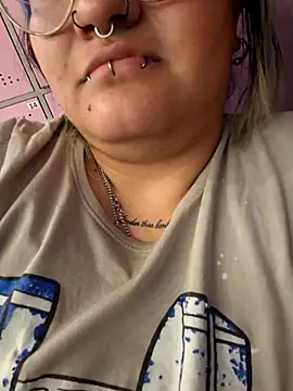 lucky-leah online show from November 2025 03:50:01 AM