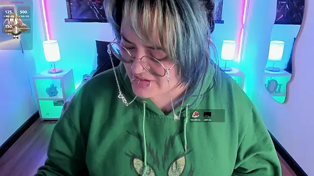 lucky-leah online show from April 2026 03:40:02 AM