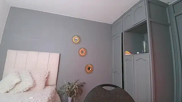 arteverena online show from December 2024 12:30:02 AM