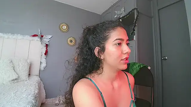 arteverena online show from December 2024 11:08:01 PM