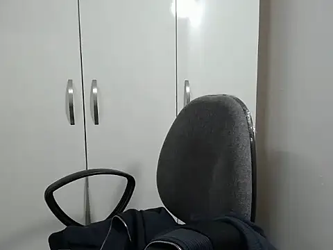 Love bug15 online show from December 2024 01:07:02 AM