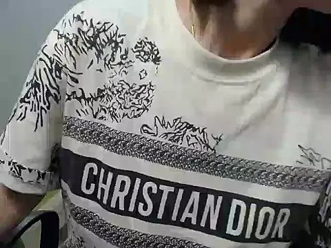 Love bug15 online show from January 2025 02:26:01 AM