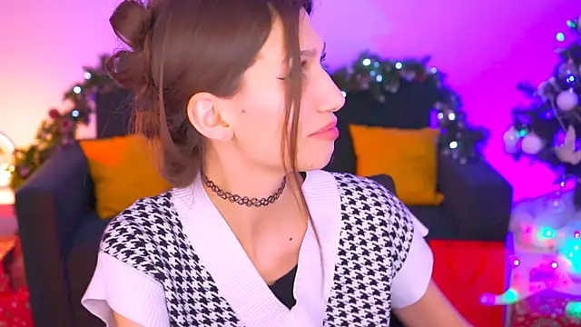 Snapshot of MollyPerry chatting on December 2024 01:24:02 AM MollyPerry online show from December 2024 01:24:02 AM