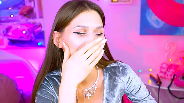 Snapshot of MollyPerry chatting on December 2024 10:12:02 PM MollyPerry online show from December 2024 10:12:02 PM