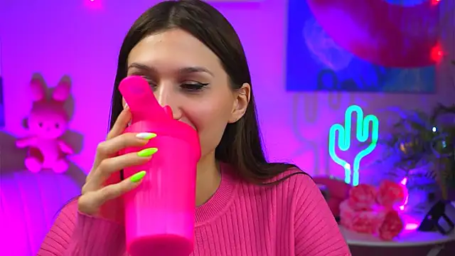 Snapshot of MollyPerry chatting on February 2025 04:32:01 PM MollyPerry online show from February 2025 04:32:01 PM