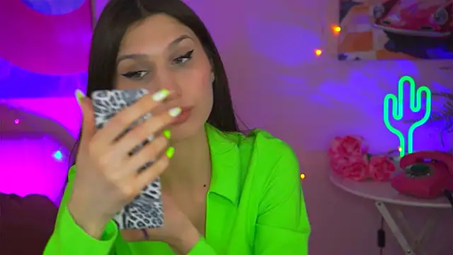 Snapshot of MollyPerry chatting on March 2025 04:07:02 PM MollyPerry online show from March 2025 04:07:02 PM