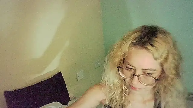 JuliaMack online show from December 2024 05:07:02 AM