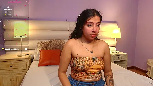 Snapshot of milan_sweet chatting on November 2025 04:10:02 AM milan sweet online show from November 2025 04:10:02 AM