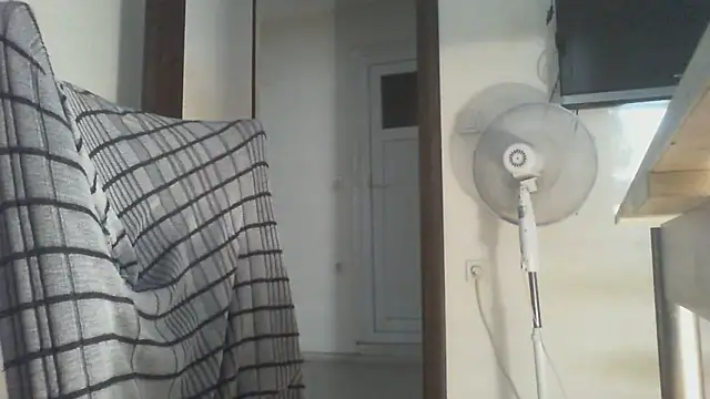 Snapshot of thekeys chatting on May 2026 07:39:01 AM thekeys online show from May 2026 07:39:01 AM
