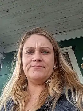 jgodbout2011 online show from April 2026 10:26:02 PM