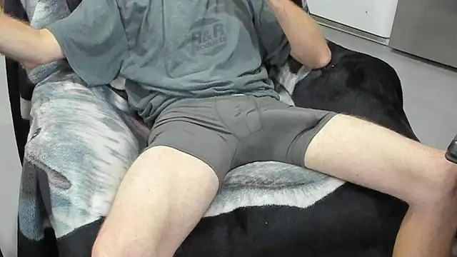 froy4986 online show from October 2025 04:40:02 PM