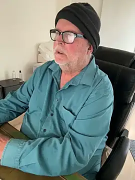 Snapshot of Drummajor chatting on January 2025 11:34:02 PM Drummajor online show from January 2025 11:34:02 PM