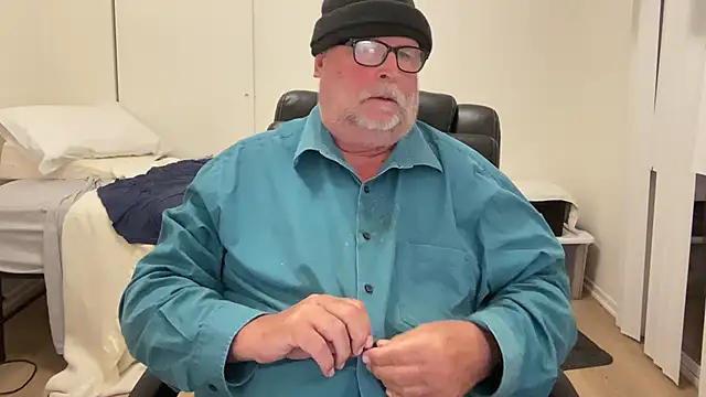 Snapshot of Drummajor chatting on March 2025 04:09:01 AM Drummajor online show from March 2025 04:09:01 AM