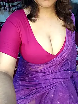 Dayna-36 online show from September 2025 03:00:02 PM