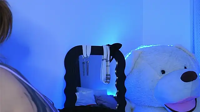 ivyleague  online show from March 2026 06:13:01 PM