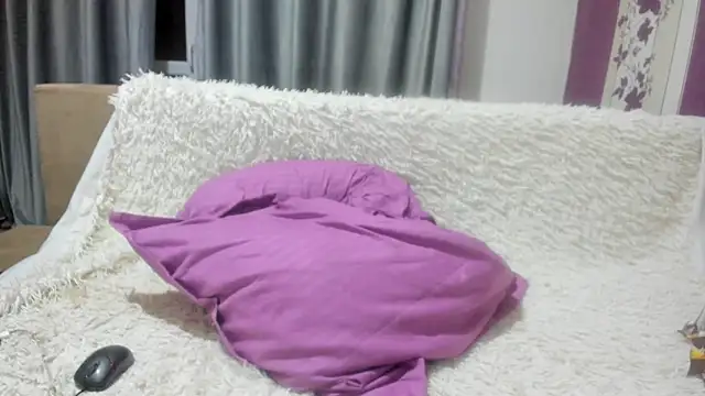 Snapshot of Dyana_Kaylinn chatting on January 2025 04:49:02 AM Dyana Kaylinn online show from January 2025 04:49:02 AM