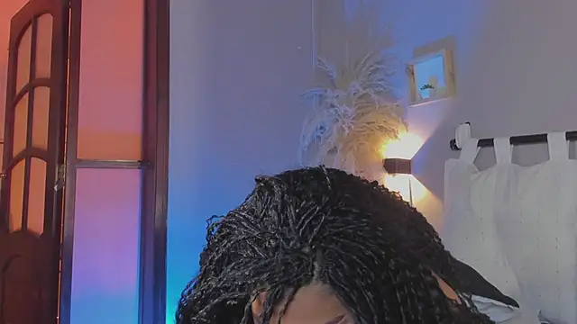 nayah   online show from January 2025 12:05:01 AM