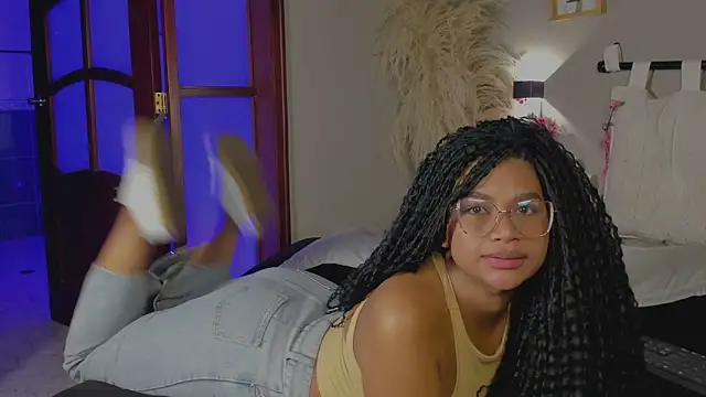 nayah   online show from February 2025 01:36:01 AM