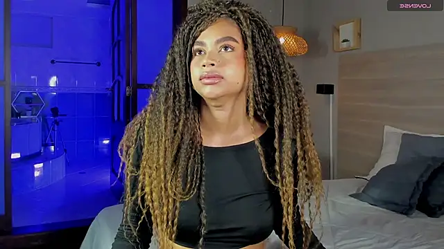 nayah   online show from October 2025 07:48:02 PM