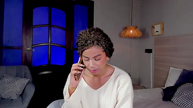 nayah   online show from November 2025 07:47:01 PM