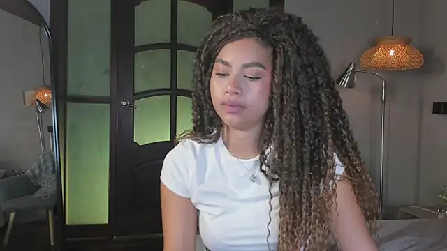 nayah   online show from February 2026 07:53:02 PM