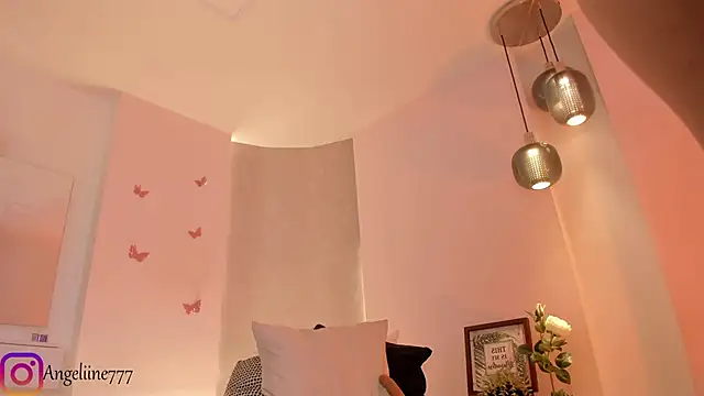 angeline-777 online show from September 2025 01:00:01 PM