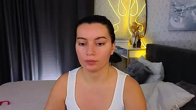 Snapshot of YourSweetDream_ chatting on February 2025 08:18:02 AM YourSweetDream online show from February 2025 08:18:02 AM