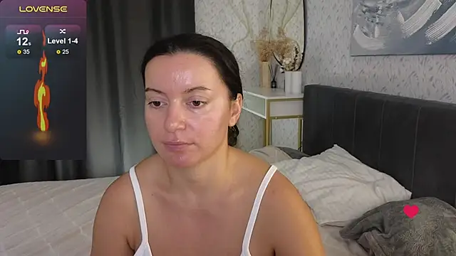 Snapshot of YourSweetDream_ chatting on September 2025 07:19:01 AM YourSweetDream online show from September 2025 07:19:01 AM