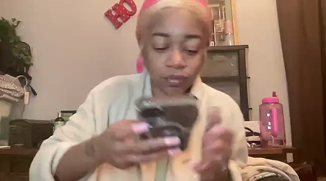 MommyConfident online show from March 2025 03:47:02 PM