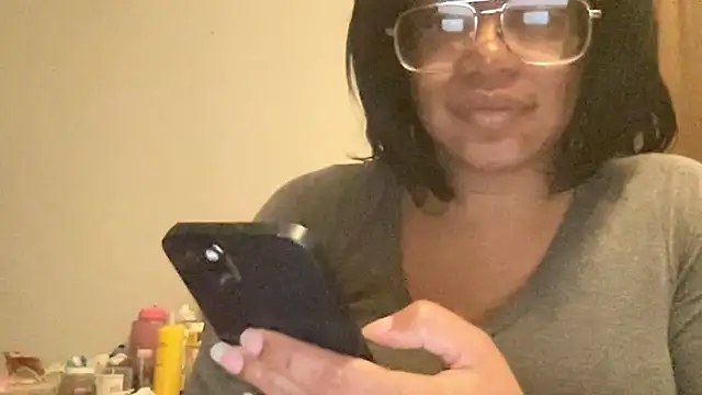 MommyConfident online show from January 2026 02:46:02 AM