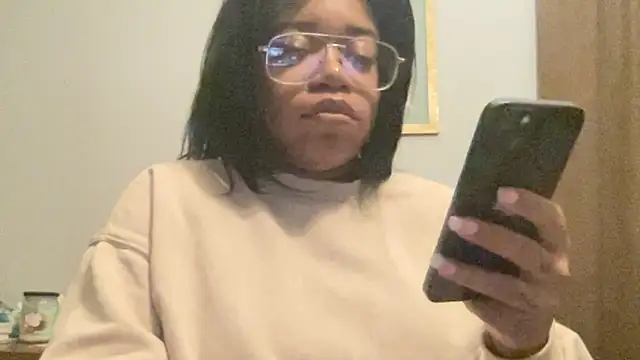 MommyConfident online show from January 2026 12:48:01 AM