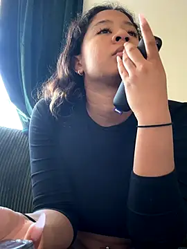 VanessaBling online show from November 2025 07:35:01 PM