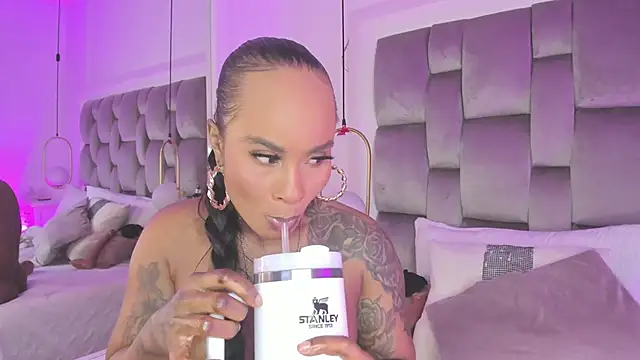 PamelaMendez  online show from February 2025 05:46:01 AM